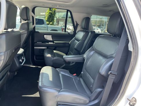 Used 2025 Ford Expedition Active AWD/4WD image 27
