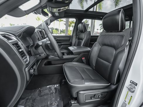 Used 2025 RAM 1500 Limited image 8