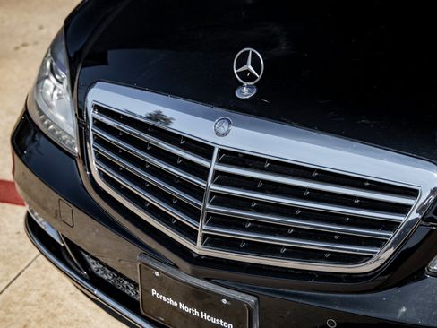 Used 2011 Mercedes-Benz S 550 image 15