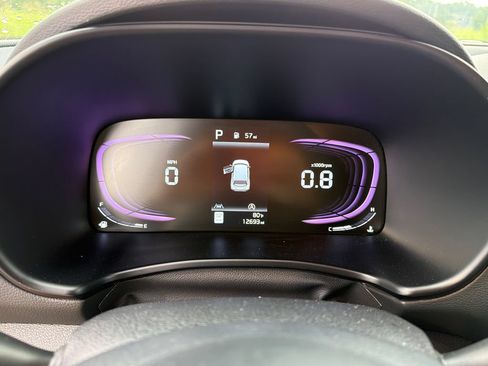 Used 2025 Kia Soul LX w/ LX Technology Package FWD image 26