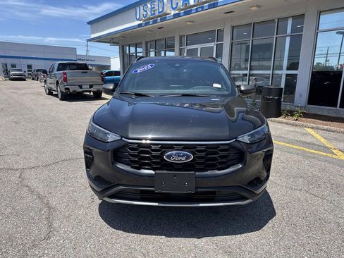 Used 2025 Ford Escape ST-Line FWD image 2