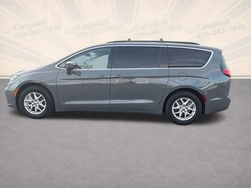 Used 2022 Chrysler Pacifica Touring-L image 2