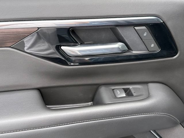 Used 2025 Chevrolet Tahoe LT AWD/4WD image 24