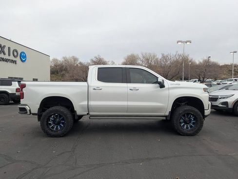 Used 2021 Chevrolet Silverado 1500 High Country w/ Technology Package image 2