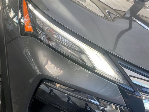 Used 2024 Nissan Rogue SV w/ SV Premium Package FWD image 27