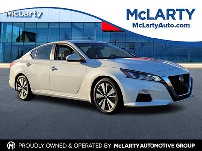 Used 2022 Nissan Altima 2.5 SV
