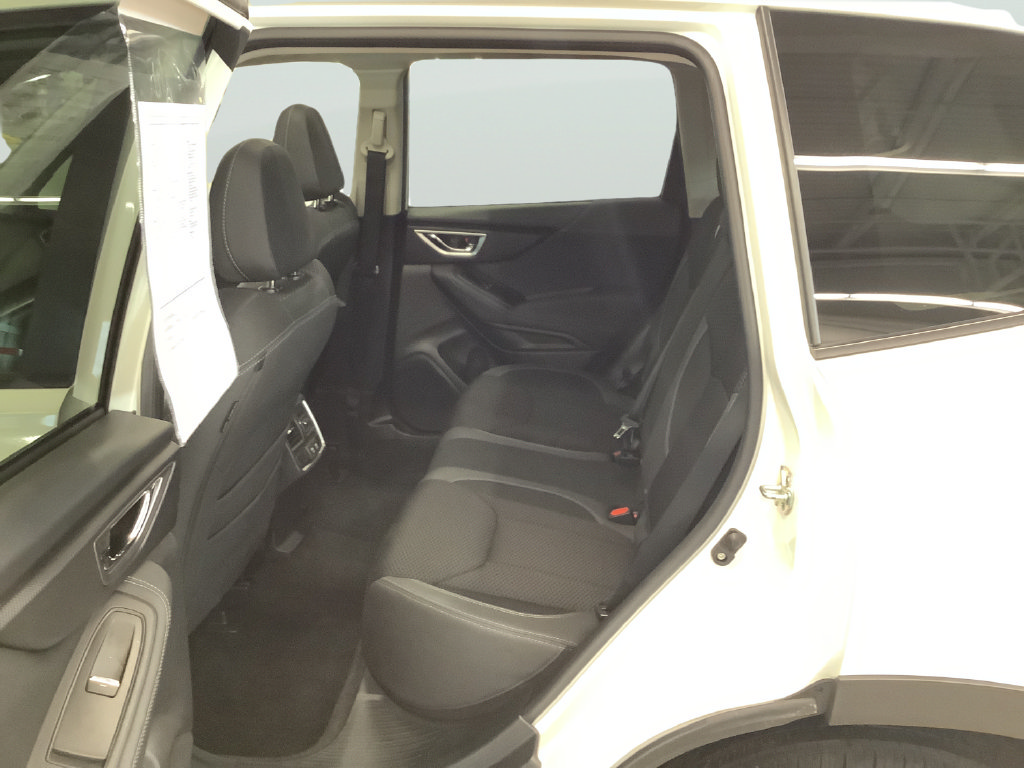 Used 2020 Subaru Forester Premium AWD/4WD image 18