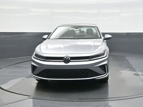 New 2026 Volkswagen Jetta SE FWD image 2