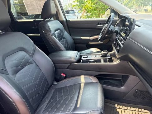 Used 2022 Nissan Pathfinder Platinum w/ Cargo Package AWD/4WD image 15