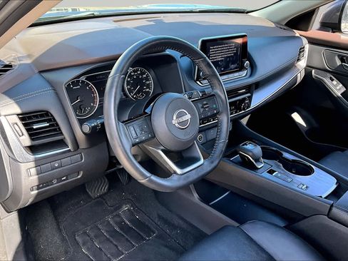 Certified 2023 Nissan Rogue SV w/ SV Premium B Package FWD image 16