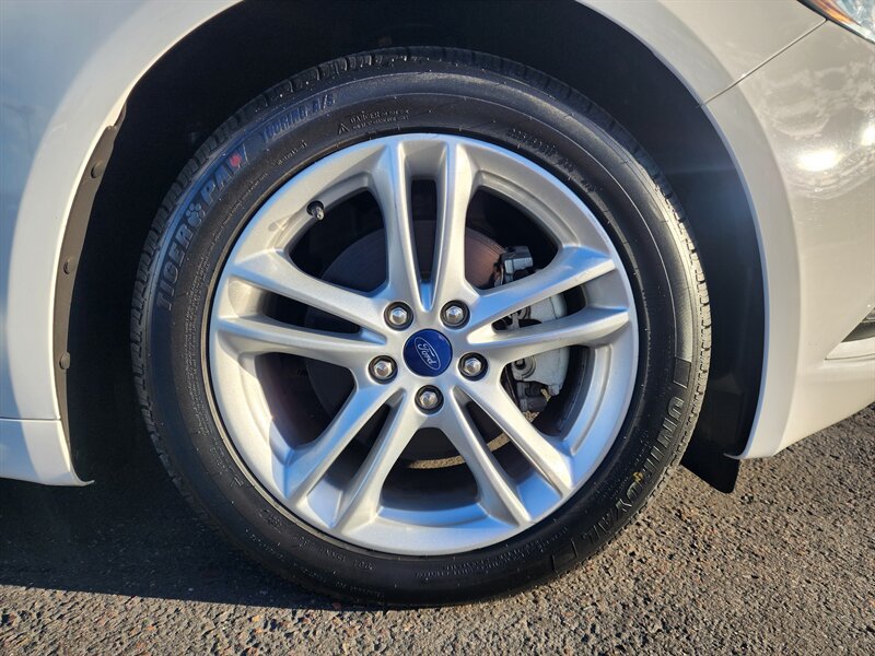 Used 2018 Ford Fusion S FWD image 18
