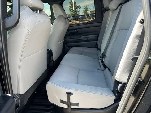 Used 2025 Toyota Tacoma SR5 AWD/4WD image 27