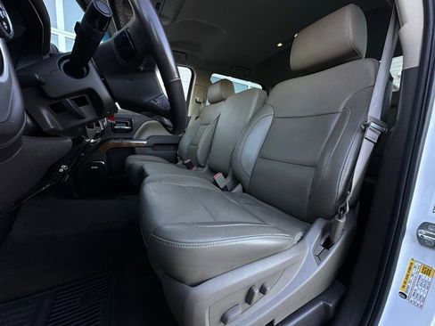 Used 2014 GMC Sierra 1500 SLT w/ SLT Crew Cab Value Package image 6