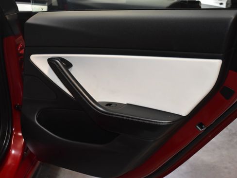 Used 2020 Tesla Model 3 Standard Range Plus image 10