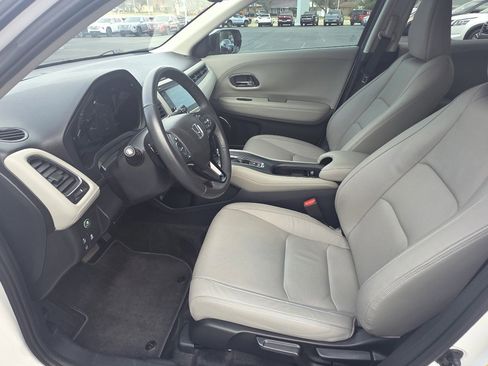 Used 2021 Honda HR-V EX-L image 12