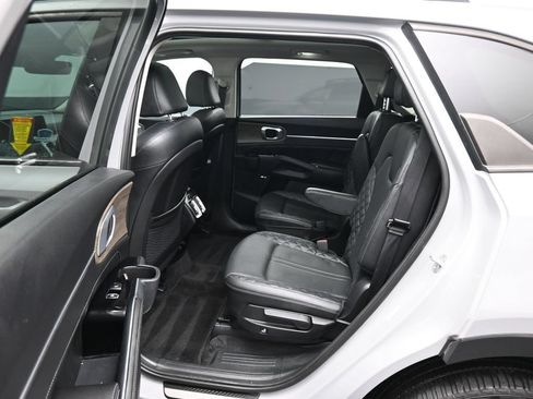 Used 2022 Kia Sorento SX Prestige AWD/4WD image 37