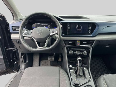 Used 2024 Volkswagen Taos SE image 22