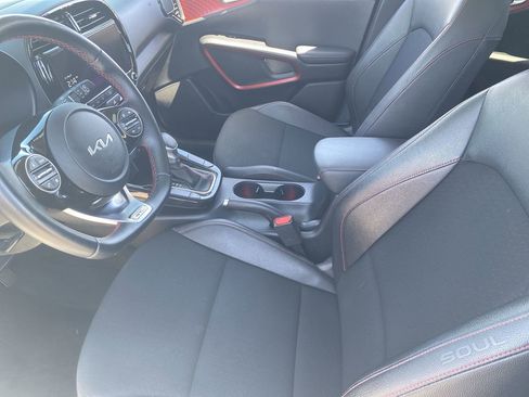 Certified 2024 Kia Soul GT-Line FWD image 18