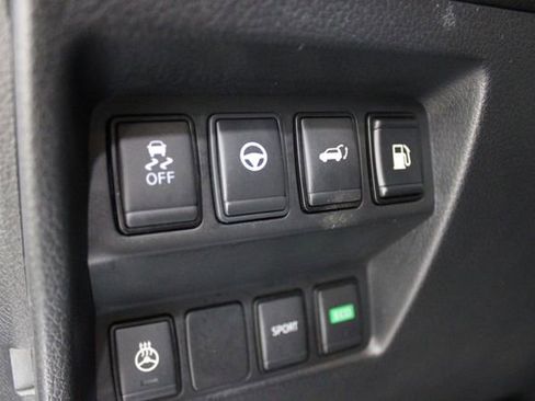 Used 2020 Nissan Rogue SL image 20