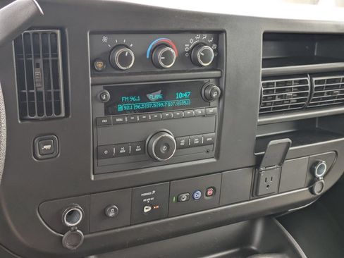 Used 2023 Chevrolet Express 3500 LS RWD image 16