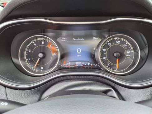 Used 2020 Jeep Cherokee Limited image 18