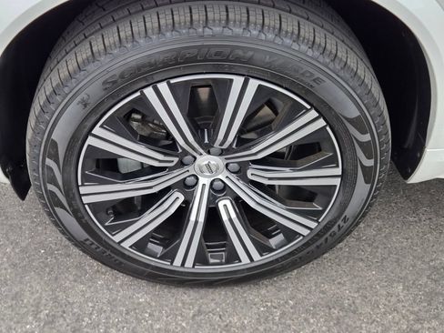 Used 2023 Volvo XC90 B6 Plus AWD/4WD image 4