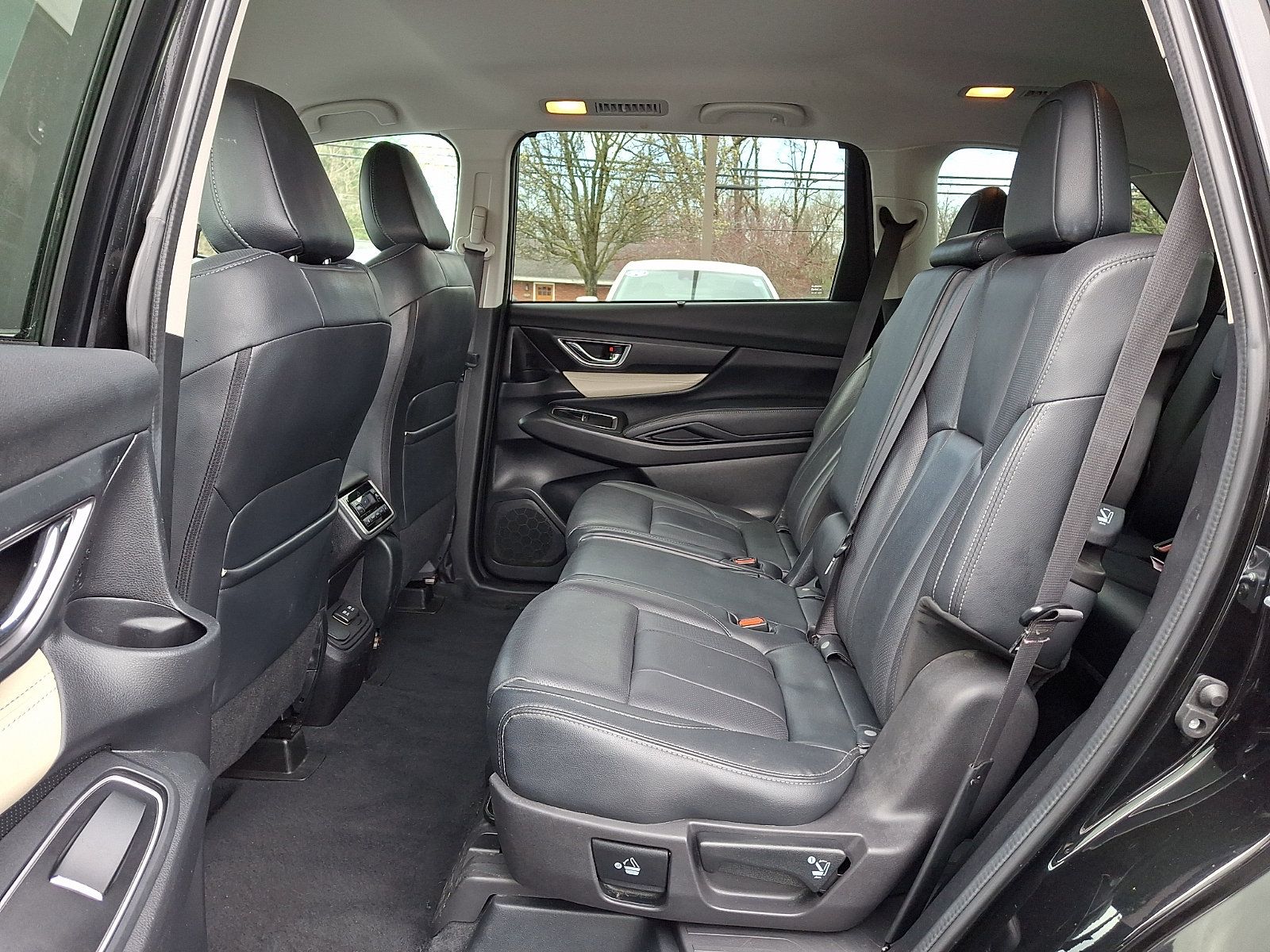 Used 2022 Subaru Ascent Limited AWD/4WD image 10