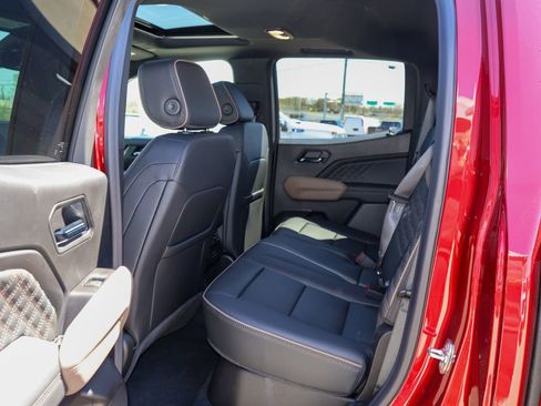 New 2026 GMC Canyon Denali image 11