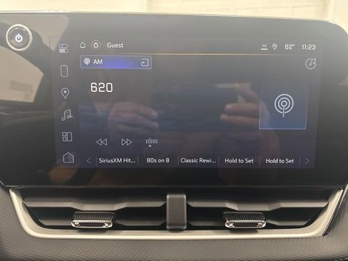 New 2026 Chevrolet Equinox LT w/ Convenience Package II image 16