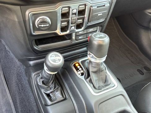 Certified 2023 Jeep Wrangler Altitude image 36