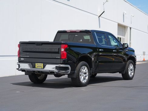 Used 2022 Chevrolet Silverado 1500 LTZ w/ LTZ Premium Package AWD/4WD image 3