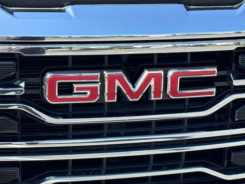 Used 2025 GMC Sierra 1500 SLT RWD image 8