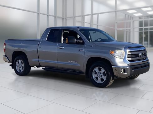 Used 2015 Toyota Tundra SR5 image 8