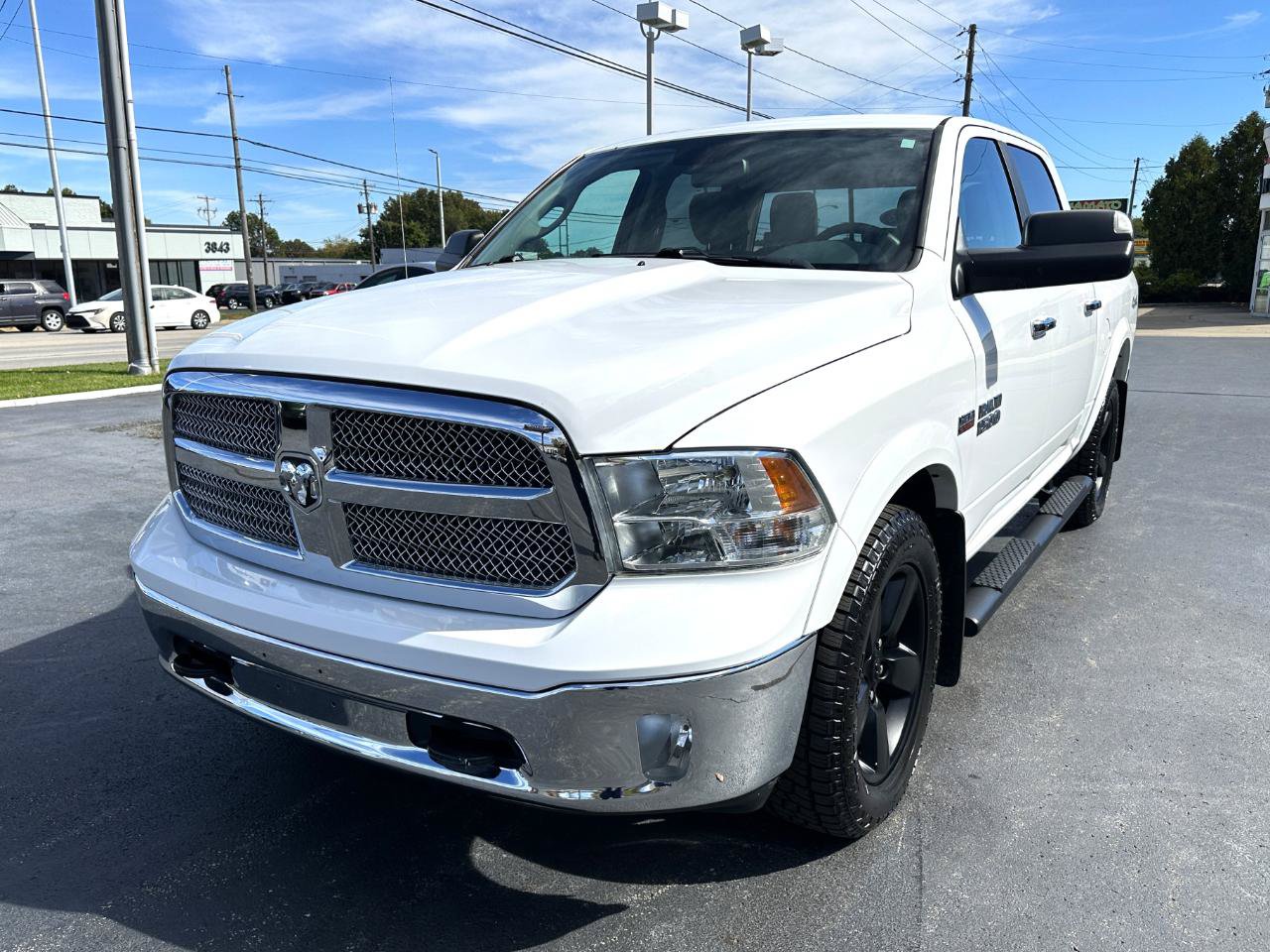 Used 2018 RAM 1500 SLT AWD/4WD image 8