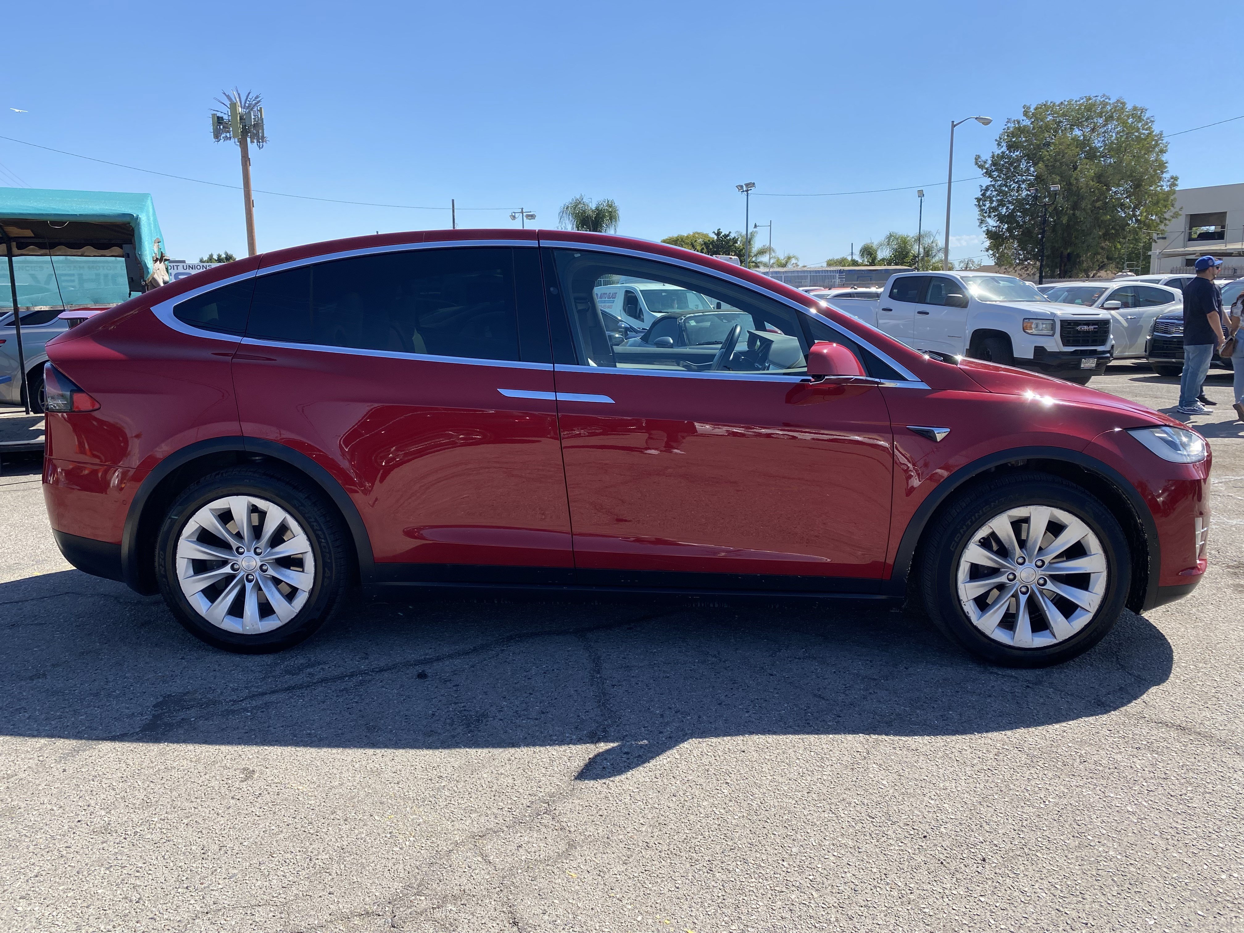 Used 2018 Tesla Model X 75D AWD/4WD image 11