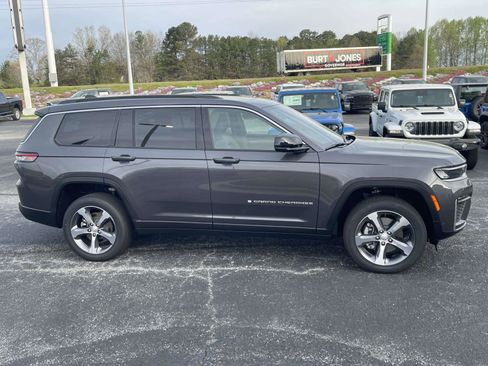 New 2026 Jeep Grand Cherokee L Limited AWD/4WD image 2