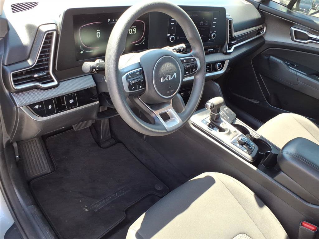 Used 2023 Kia Sportage LX AWD/4WD image 11