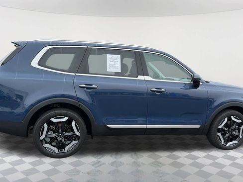 Used 2023 Kia Telluride S w/ S Sunroof Package image 4