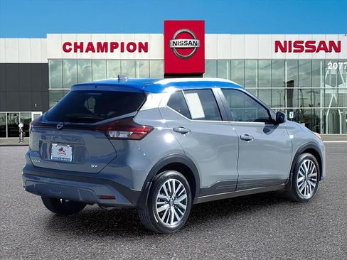 Used 2024 Nissan Kicks SV image 7