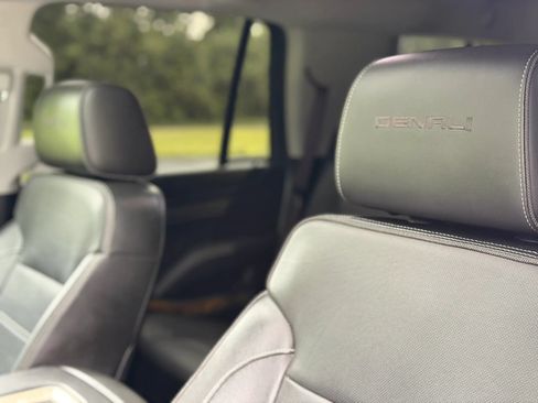 Used 2016 GMC Yukon Denali w/ Open Road Package AWD/4WD image 10
