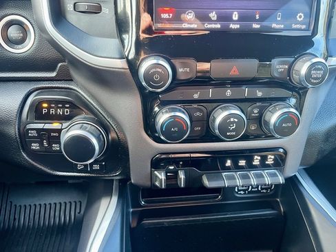 Used 2021 RAM 1500 Big Horn image 14