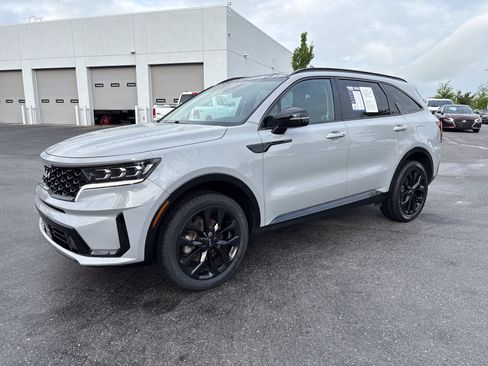 Used 2023 Kia Sorento SX AWD/4WD image 5