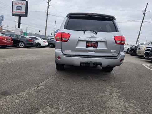 Used 2011 Toyota Sequoia SR5 image 70
