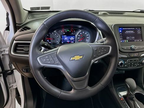Used 2022 Chevrolet Equinox LT FWD image 12