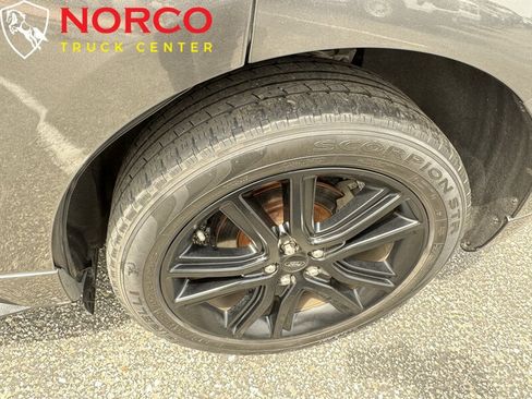 Used 2020 Ford Edge ST-Line FWD image 11
