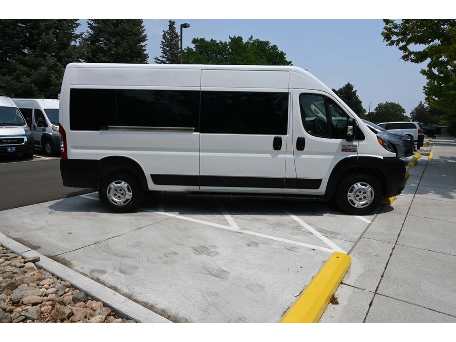 Used 2022 RAM ProMaster 2500 w/ Convenience Group FWD image 5