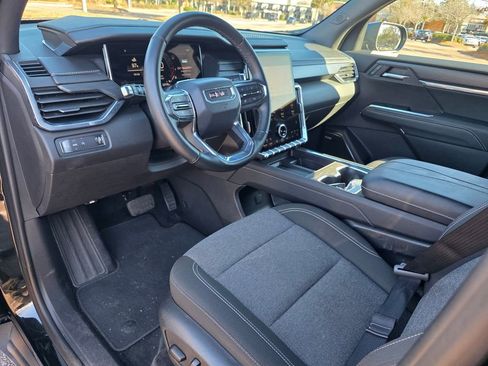 Certified 2025 GMC Acadia Elevation image 11