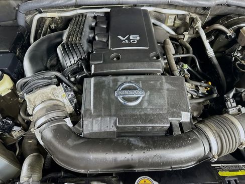 Used 2013 Nissan Frontier SV w/ SV Value Truck Pkg image 32