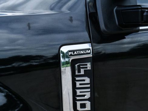 Used 2017 Ford F250 Platinum AWD/4WD image 28