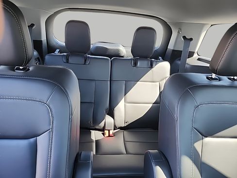 Certified 2023 Ford Explorer XLT w/ Equipment Group 202A image 8